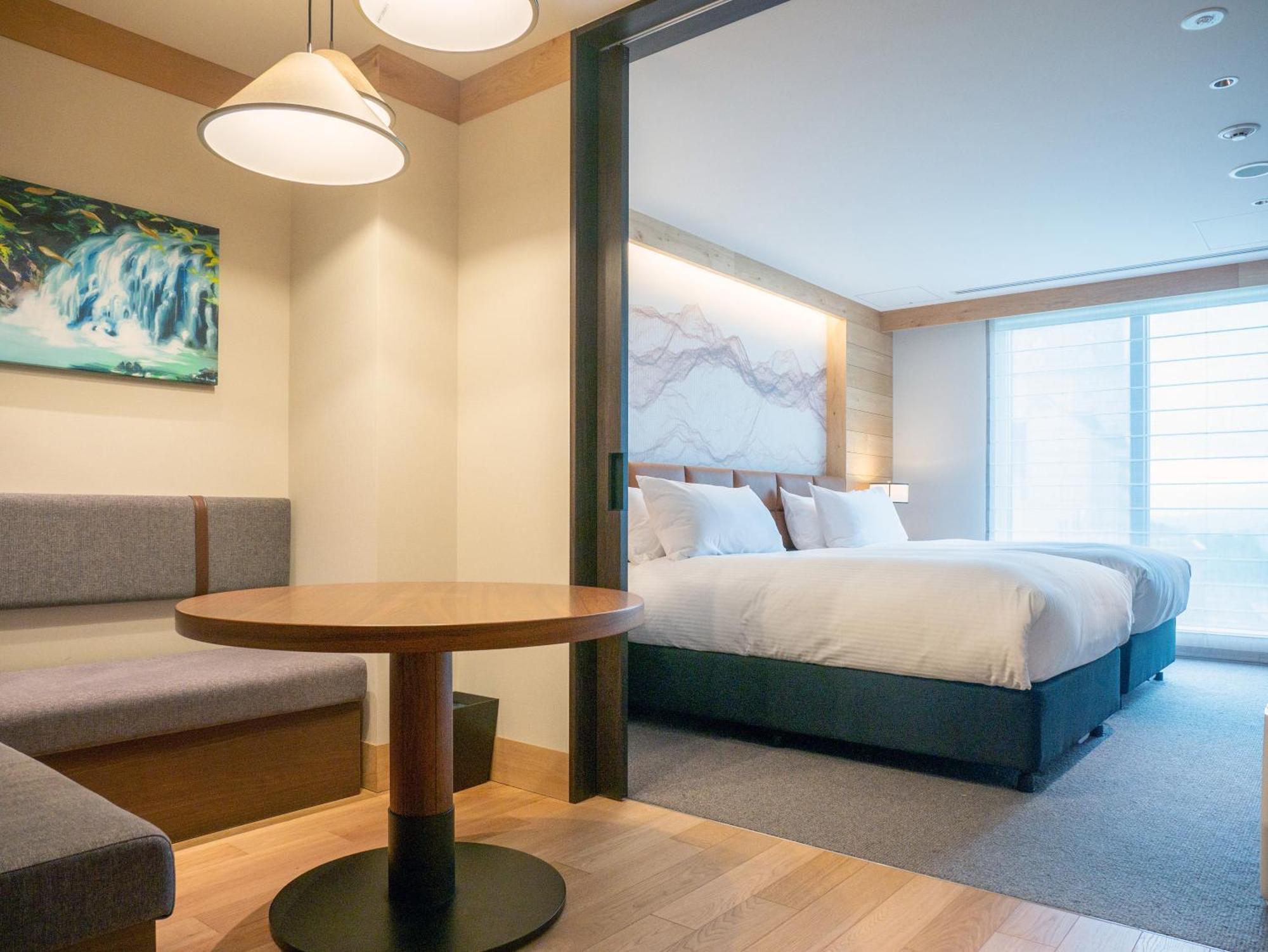 Yu Kiroro, Ski-In Ski-Out Luxury Residences Akaigawa Bilik gambar