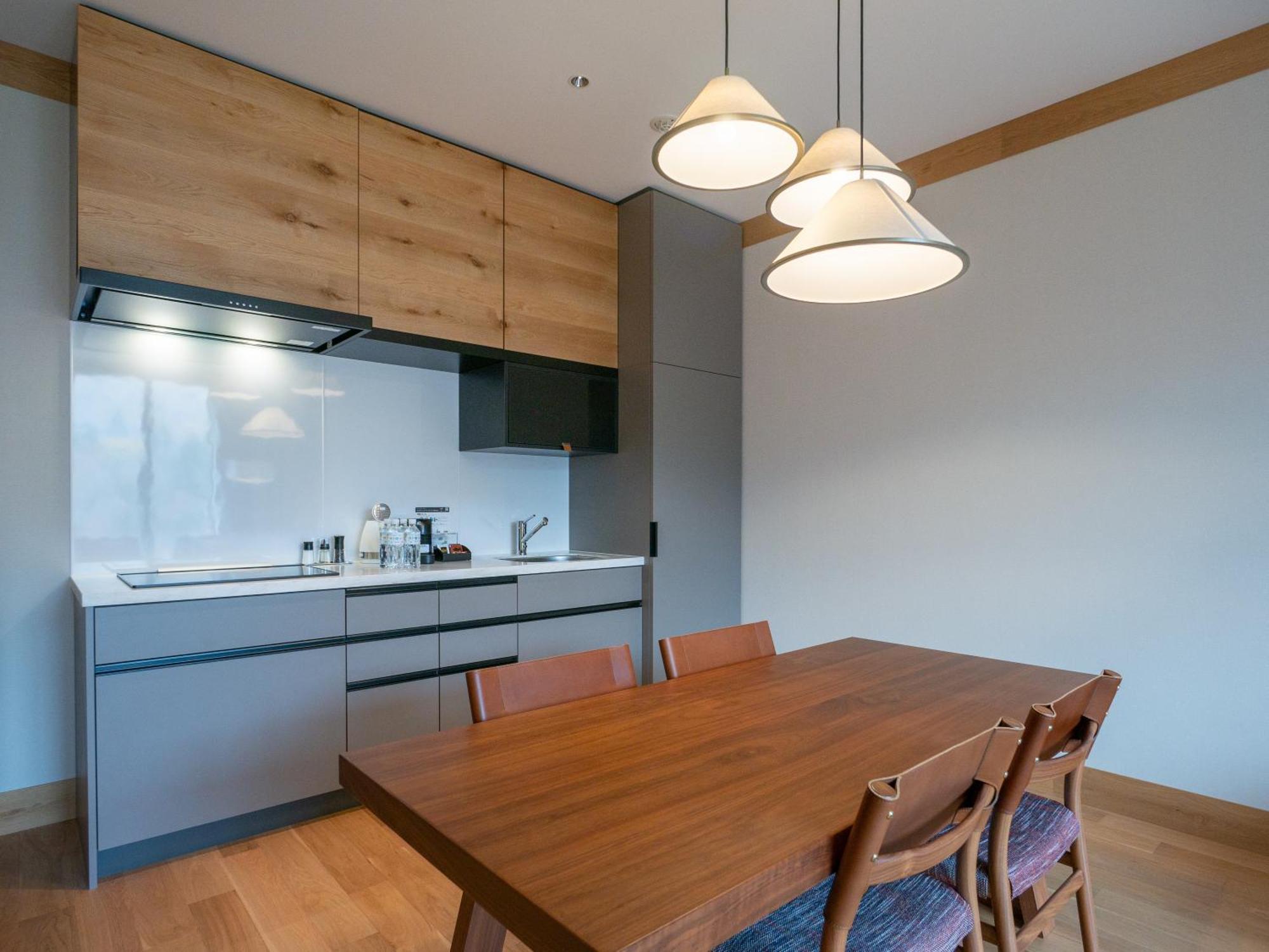 Yu Kiroro, Ski-In Ski-Out Luxury Residences Akaigawa Bilik gambar